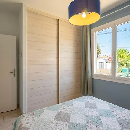 Hébergement de vacances Maison Individuelle, Centre