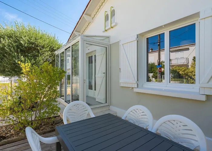 Maison Individuelle, Centre *